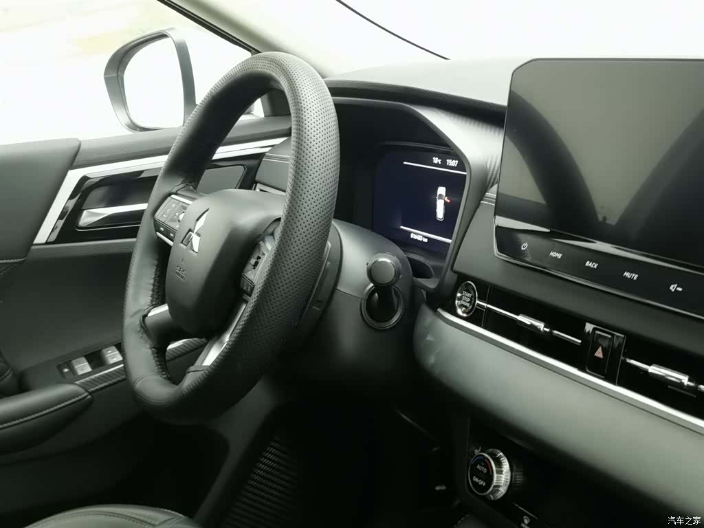 Mitsubishi Outlander, 2023 22