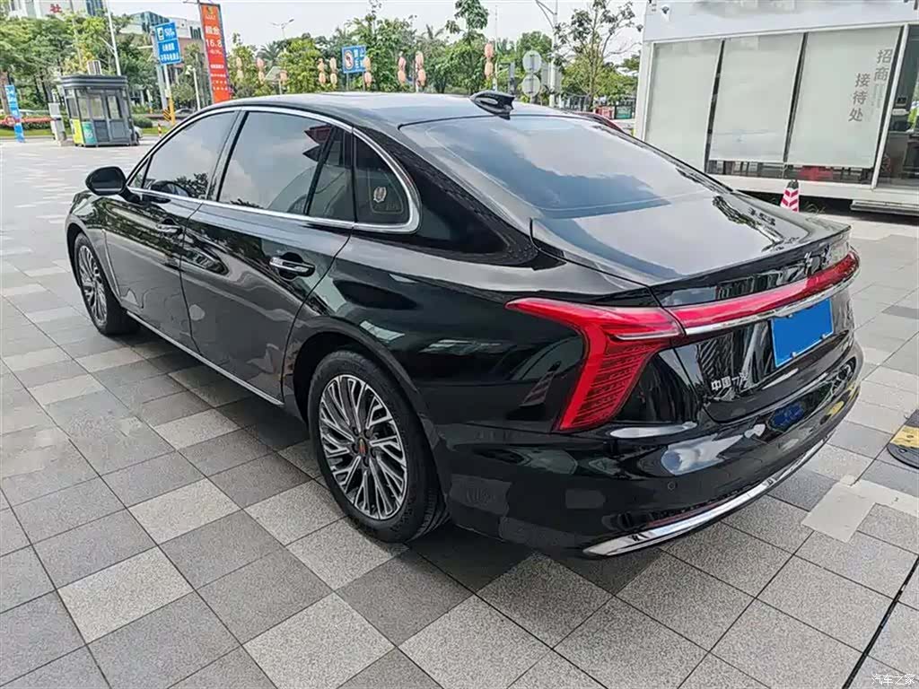 Hongqi H5, 2024 9