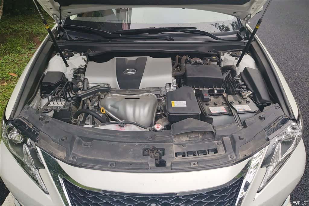 Lexus ES, 2017 10