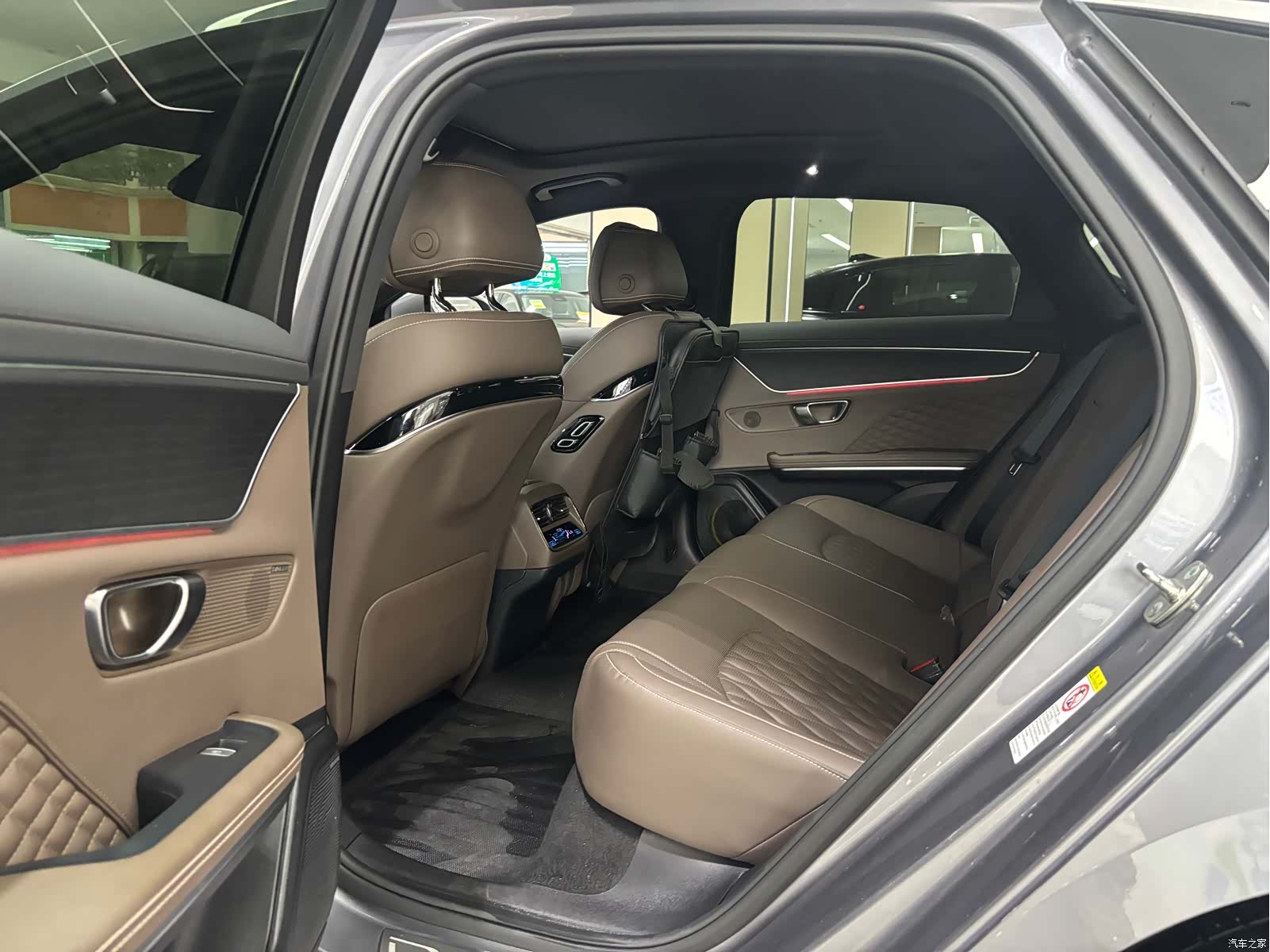 BYD Han, 2024 11