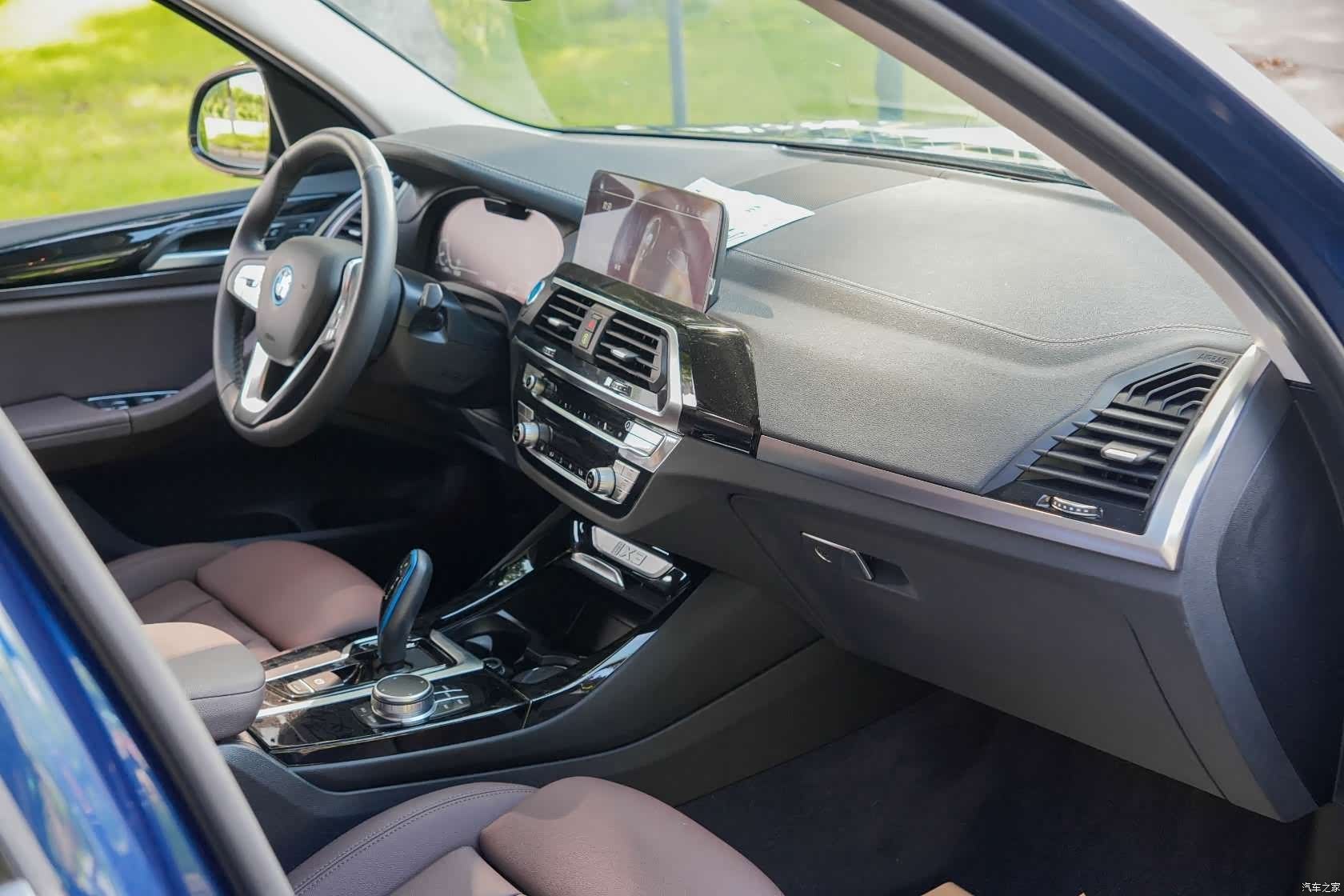 BMW iX3, 2021 14