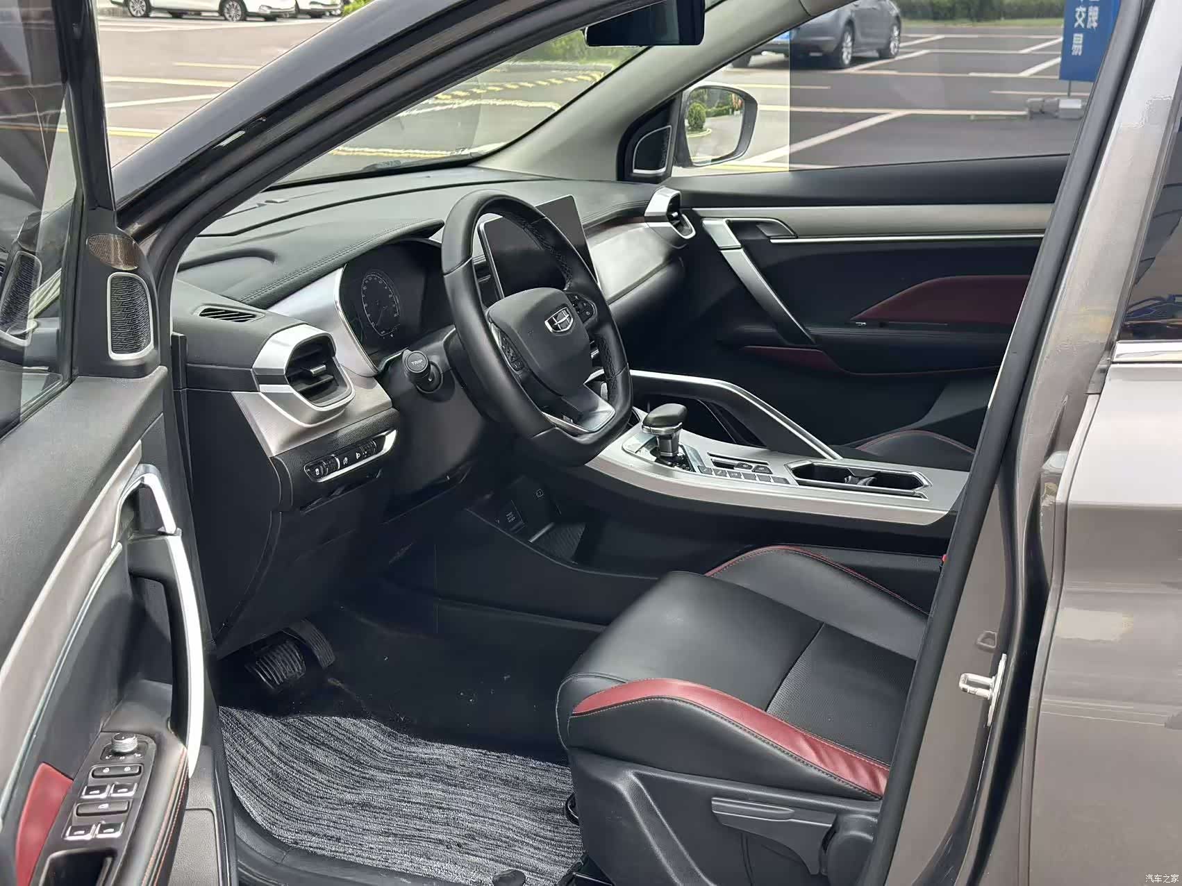 Geely Coolray, 2022 4