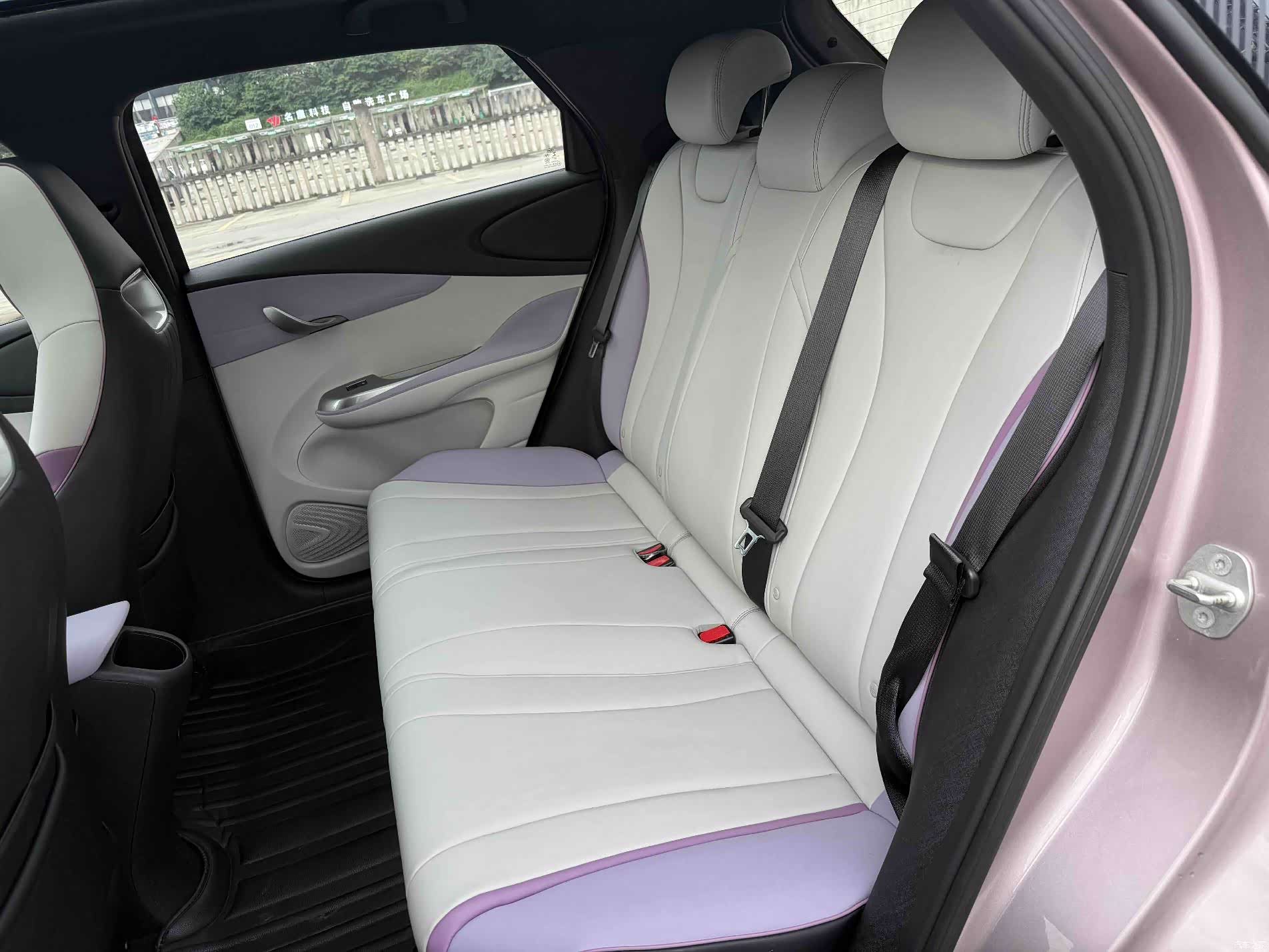 BYD Dolphin, 2023 14