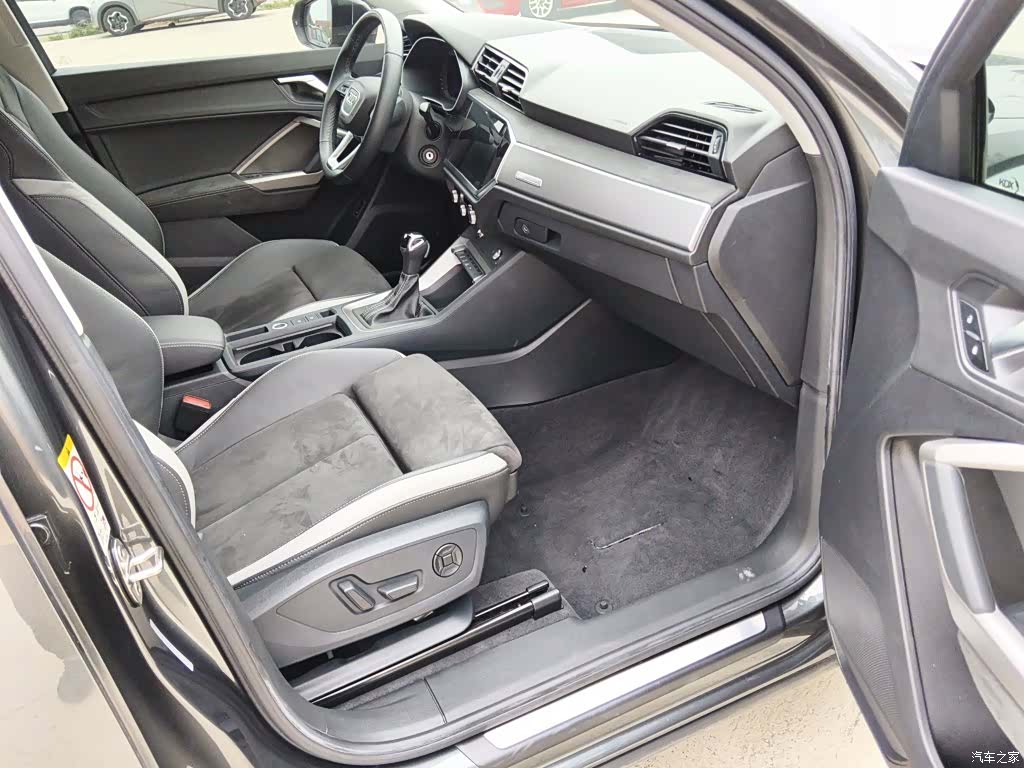 Audi Q3, 2022 19
