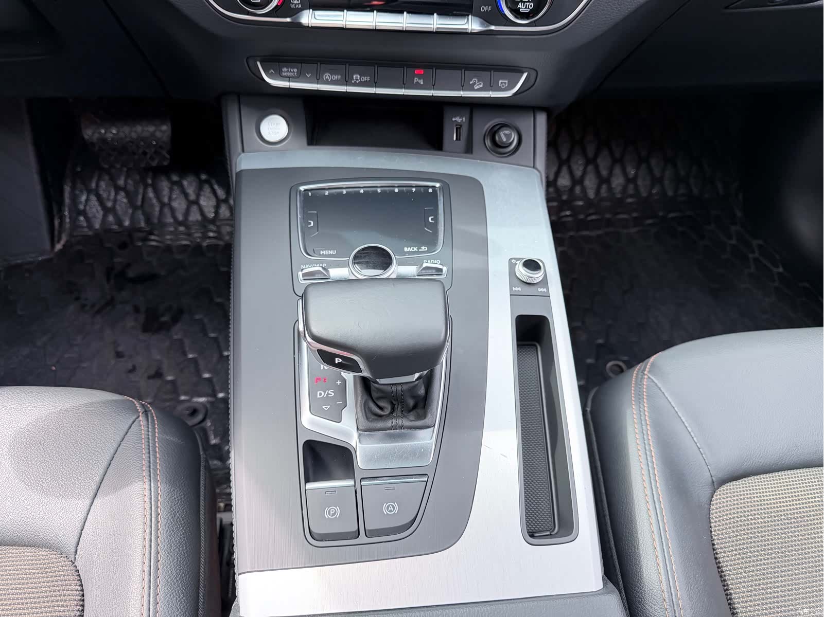 Audi Q5L, 2019 12