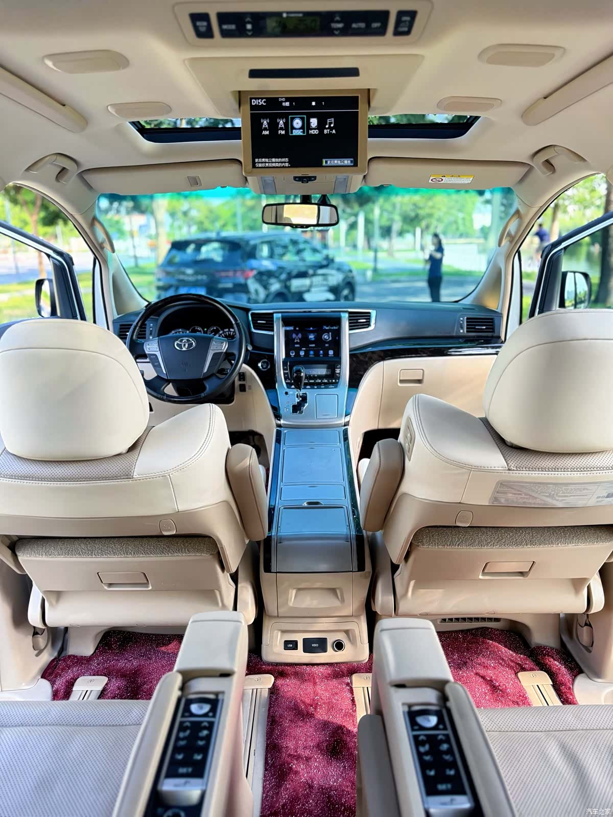 Toyota Alphard, 2014 11