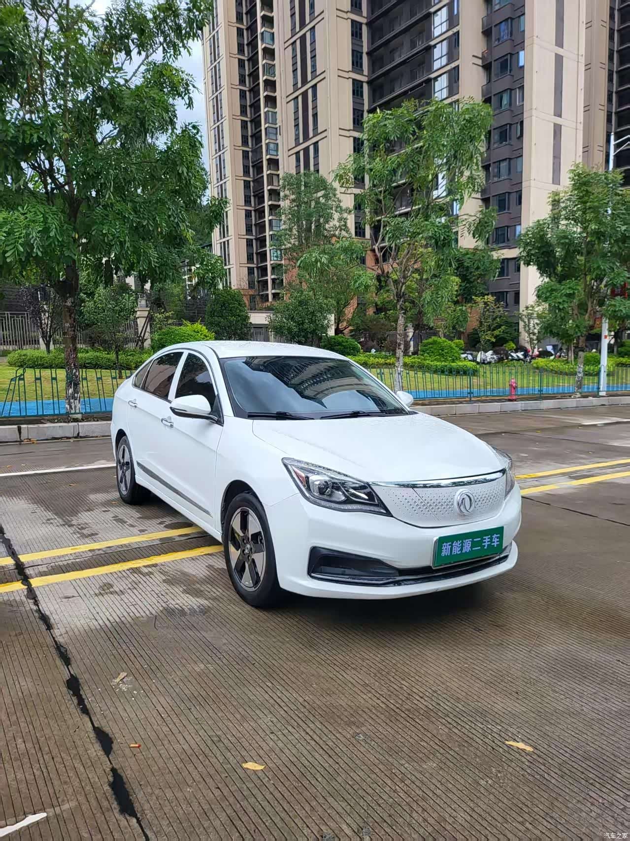 DongFeng E70, 2021 3