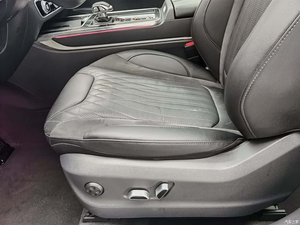 Hongqi HS5, 2023 20