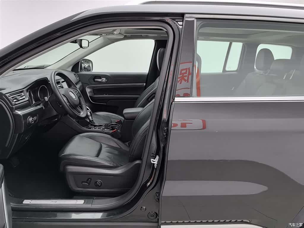 Jeep Grand Commander, 2019 10
