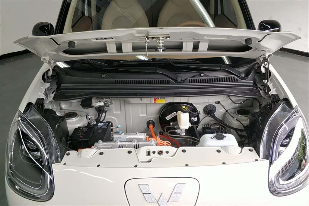 Wuling MINIEV, 2025 10
