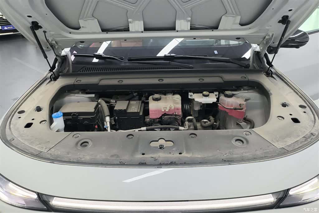 Leapmotor C10, 2025 10