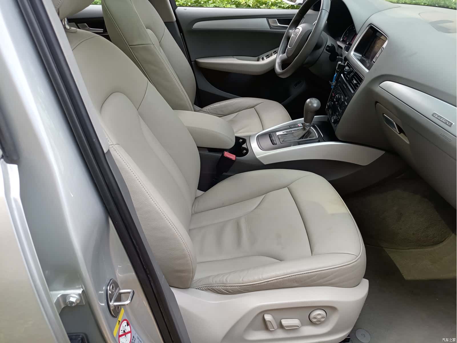 Audi Q5, 2010 9