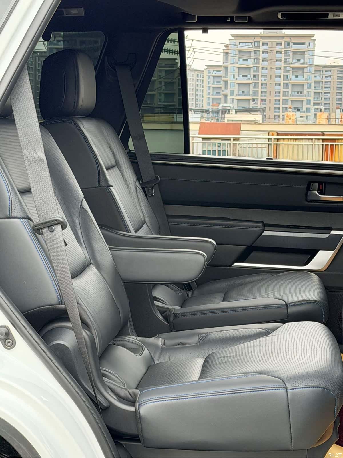 Toyota Sequoia, 2023 12