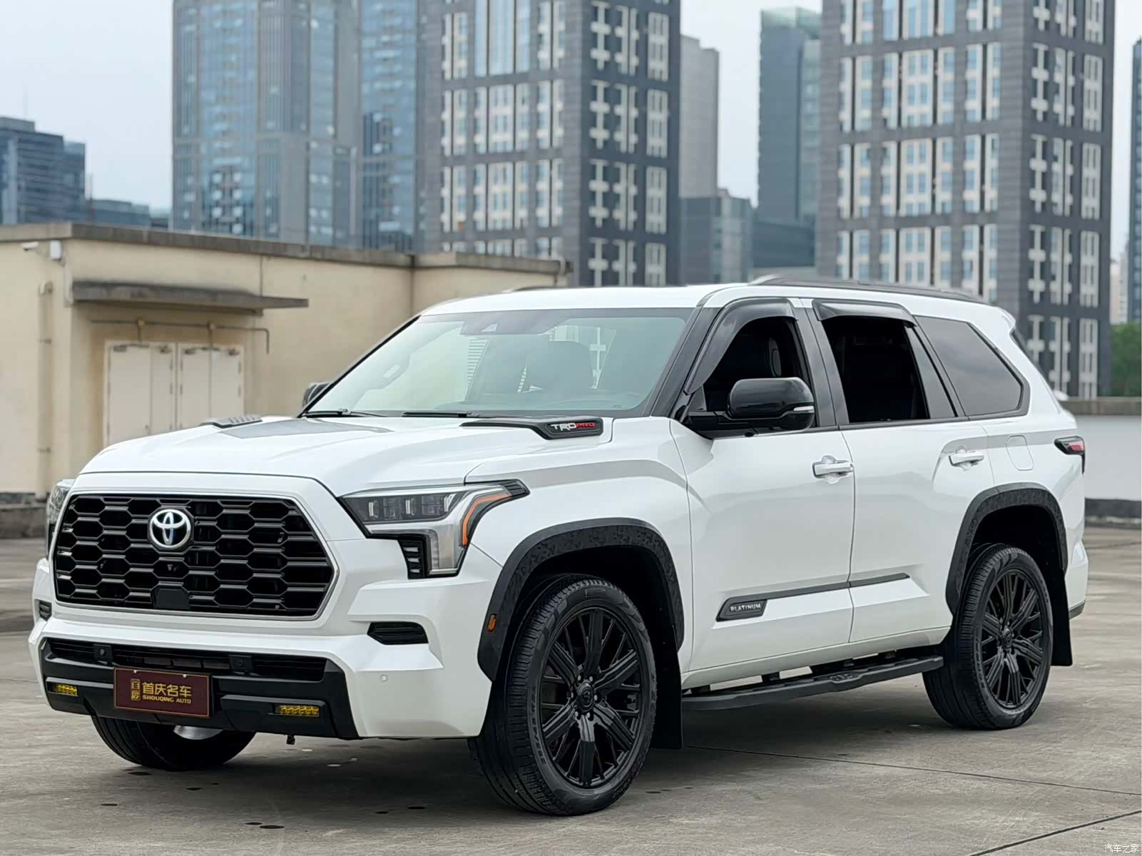 Toyota Sequoia, 2023 3