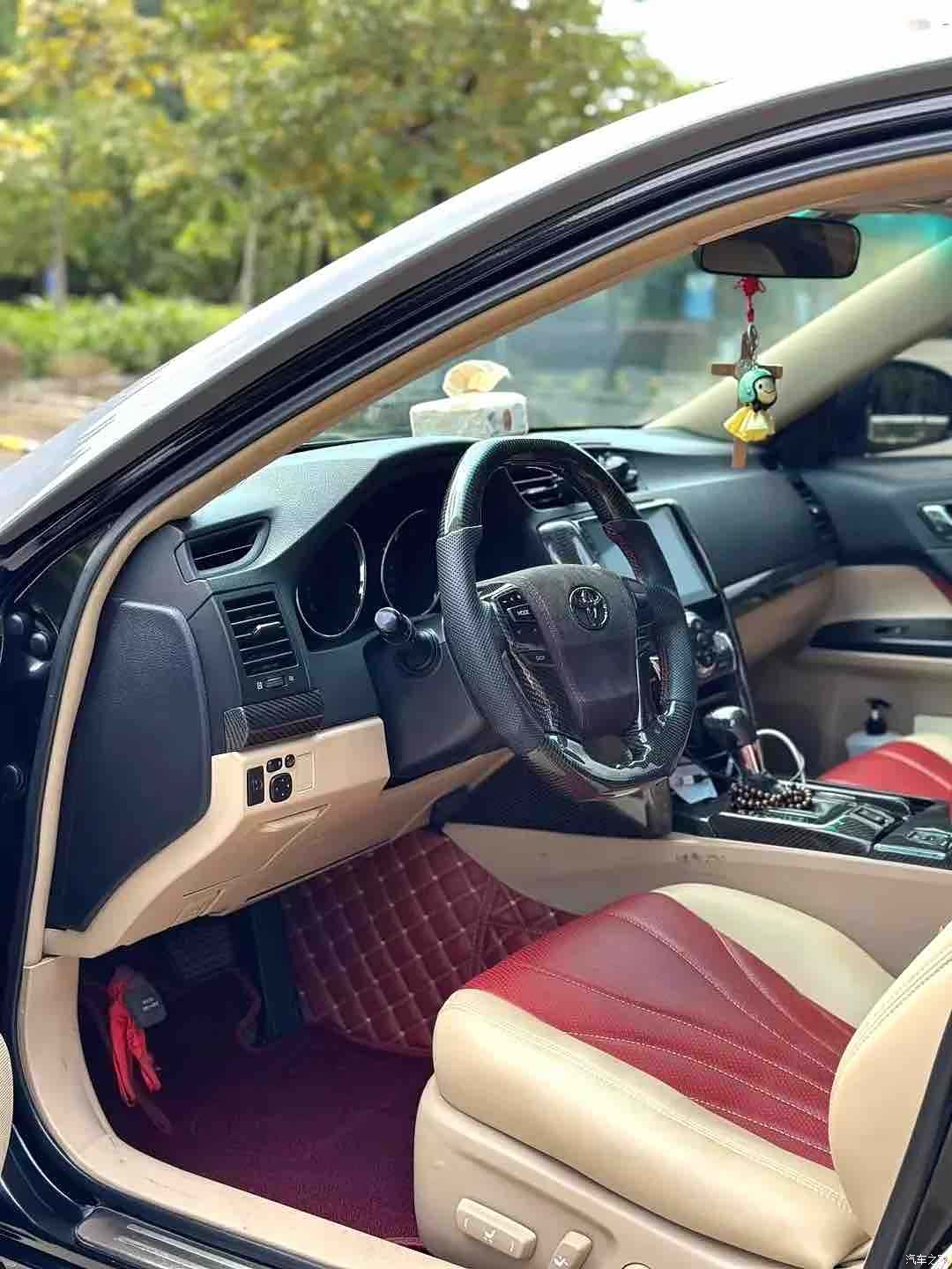 Toyota 2.5V, 2012 3