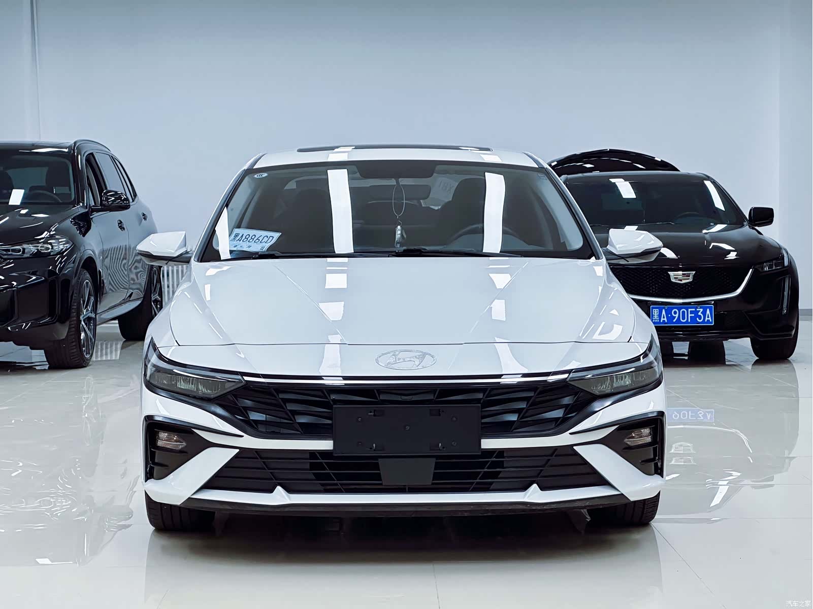 Hyundai Elantra, 2024 2
