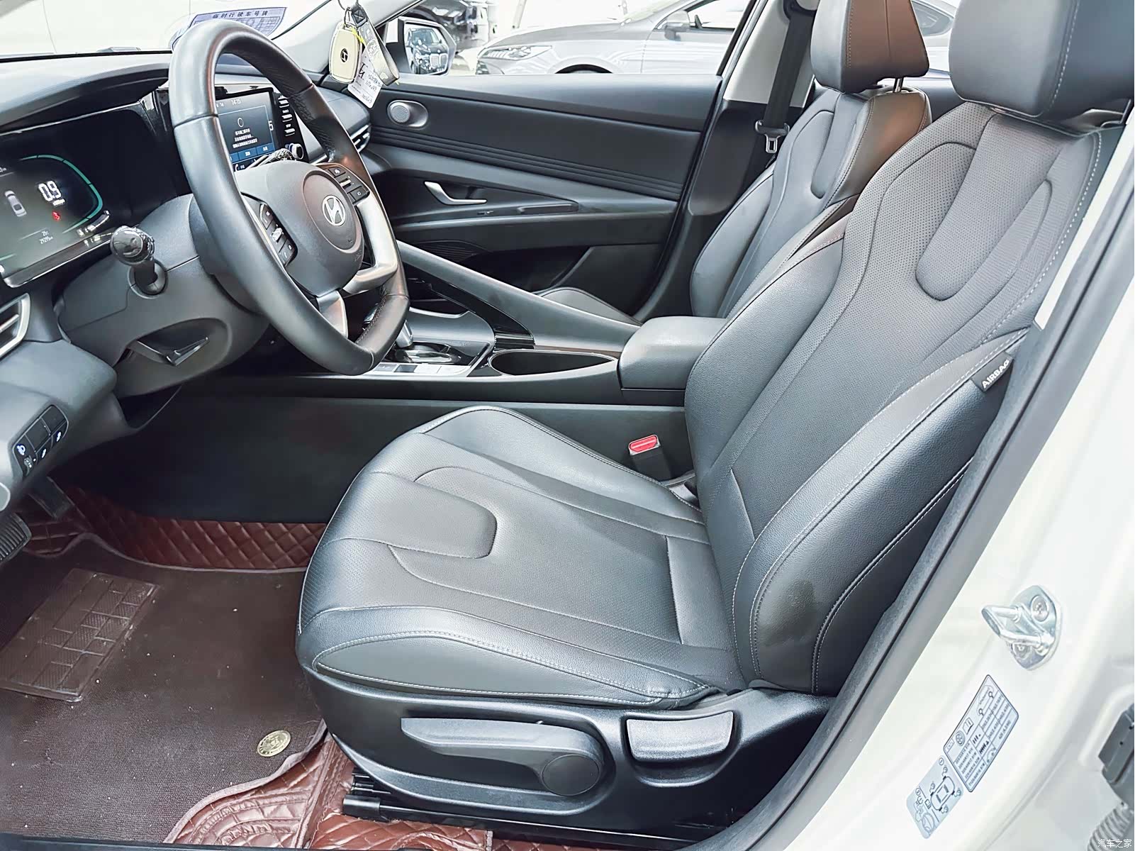 Hyundai Elantra, 2024 7