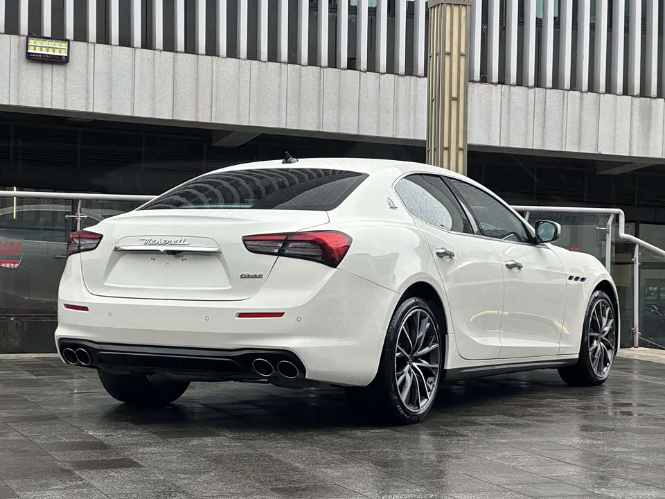 Maserati Ghibli