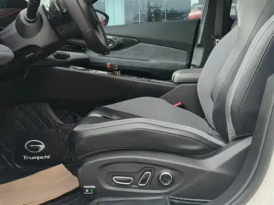 Trumpchi Shadow Leopard