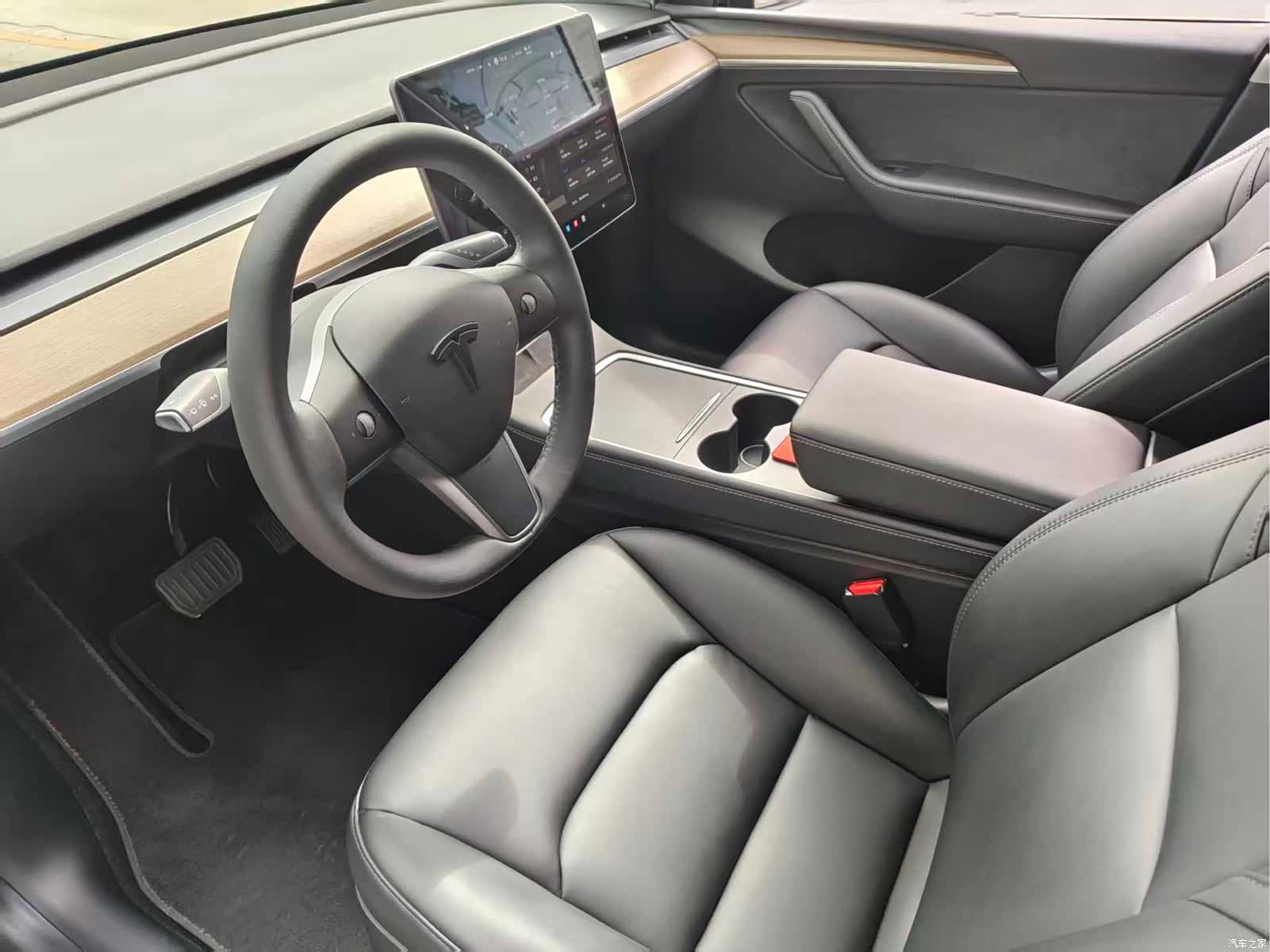 Tesla Model Y, 2021 10