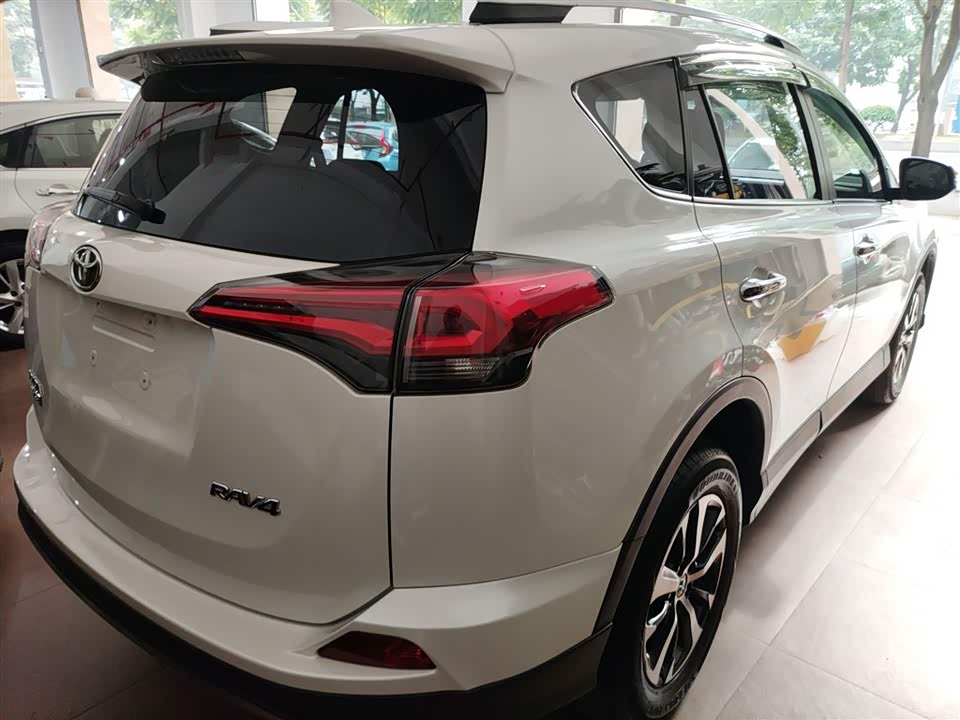 Toyota RAV4 Rongfang