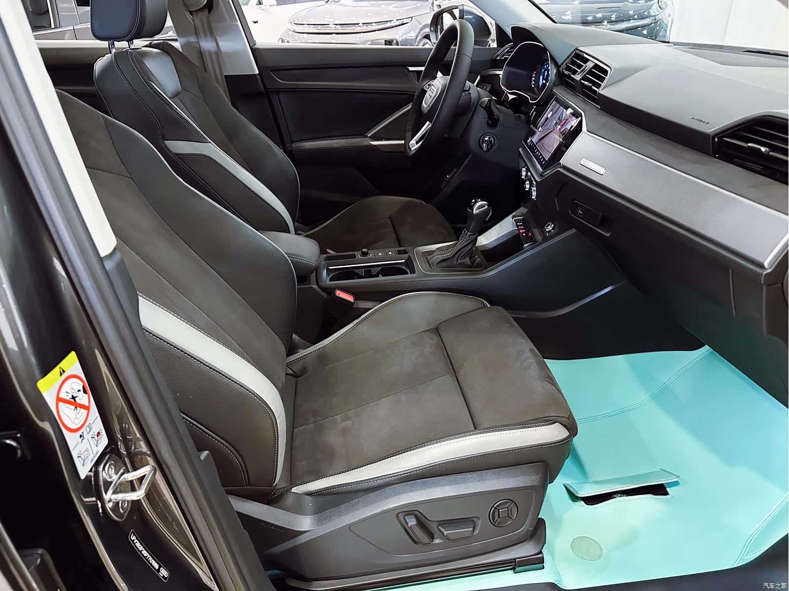 Audi Q3, 2023 9