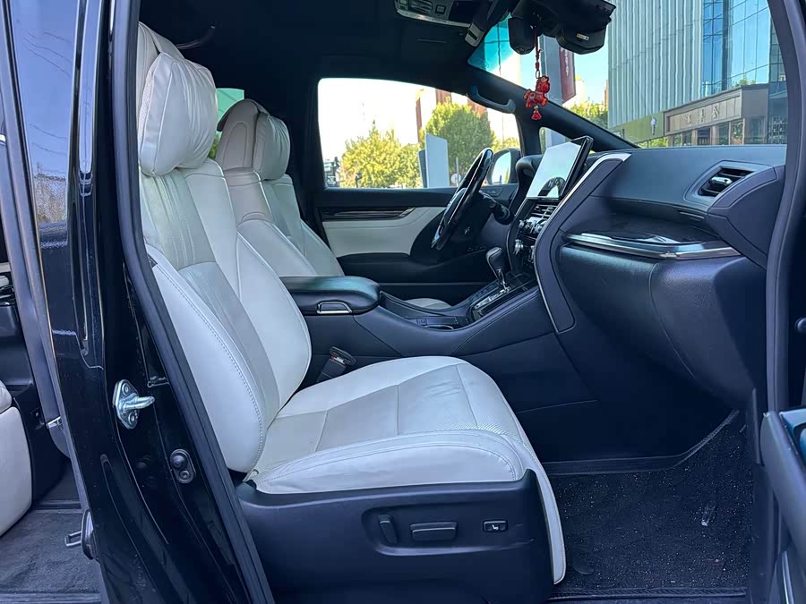 Lexus LM 2021, фото 6