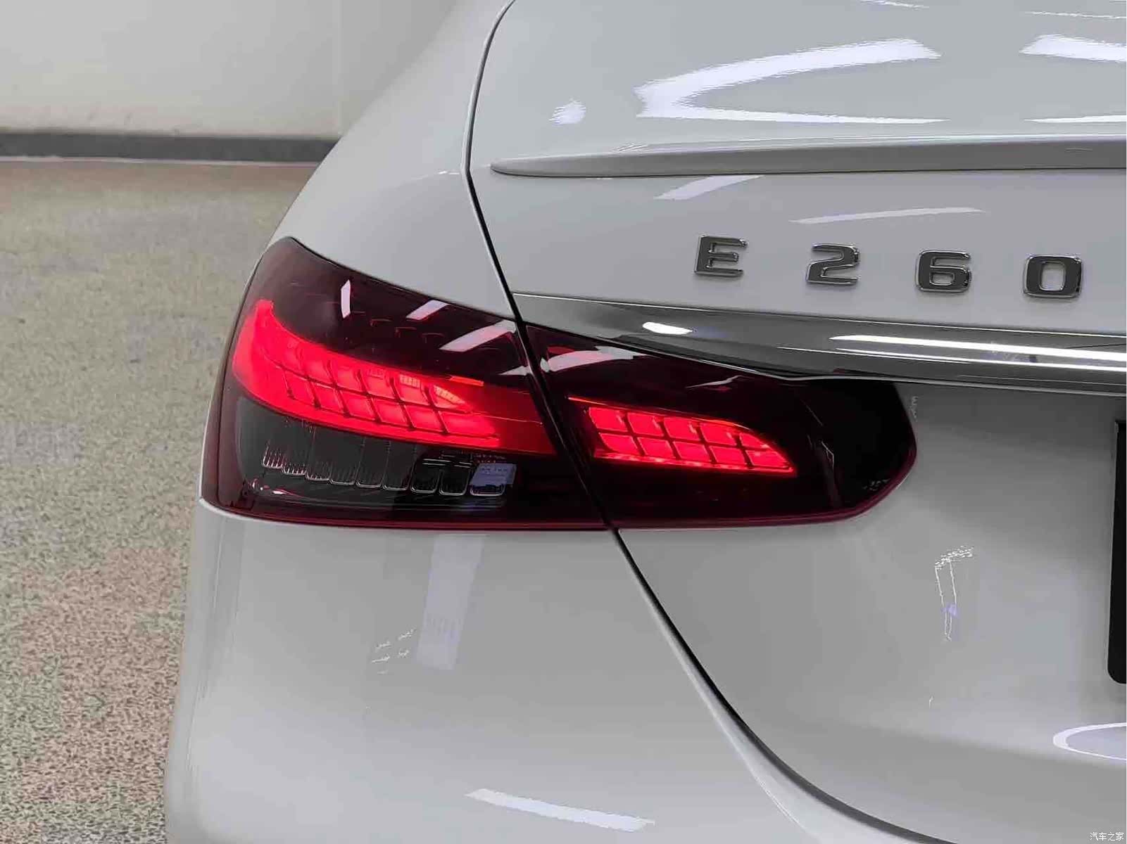 Mercedes-Benz E-Class, 2024 6