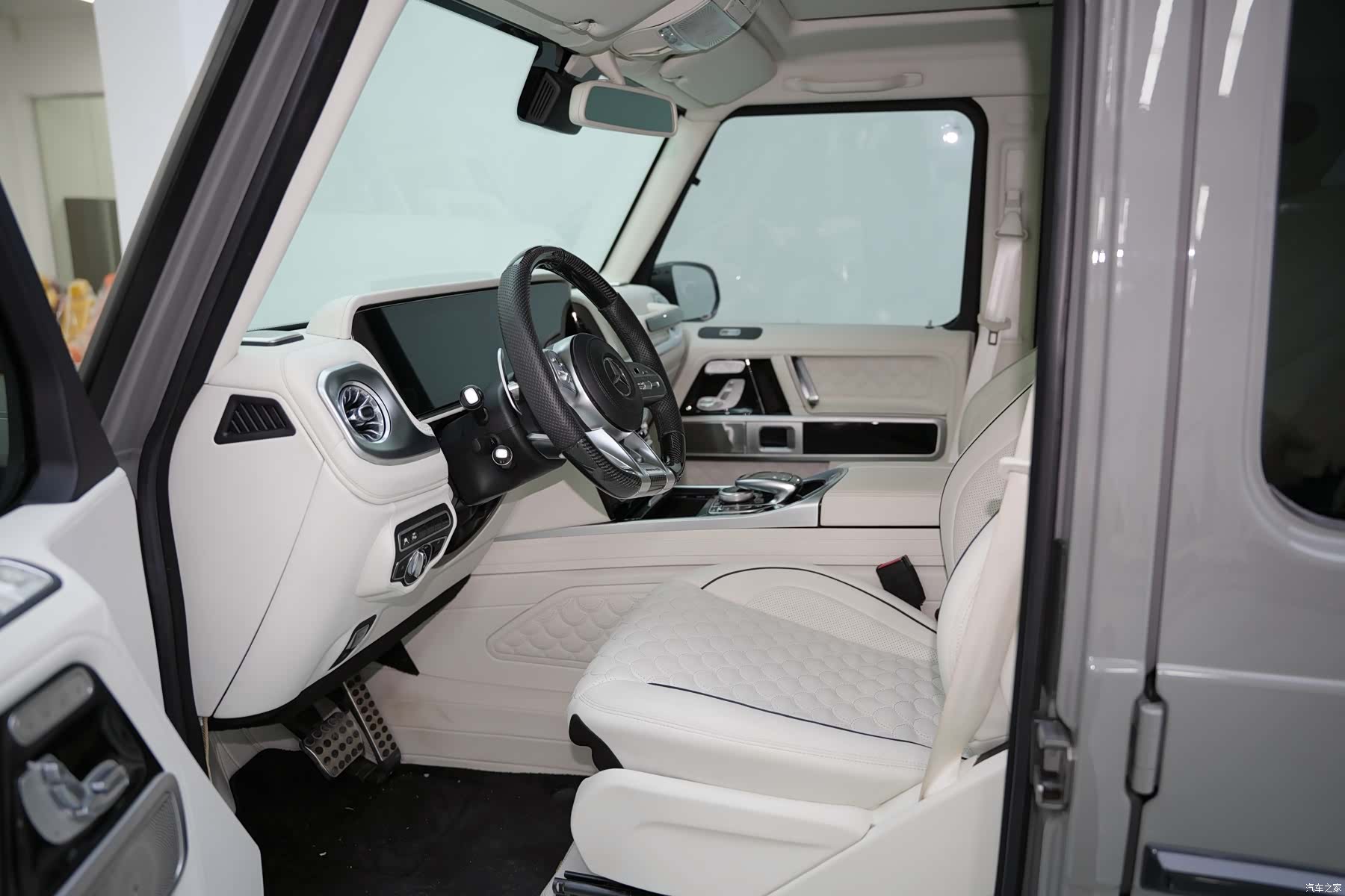 Mercedes-Benz G-Class, 2018 11
