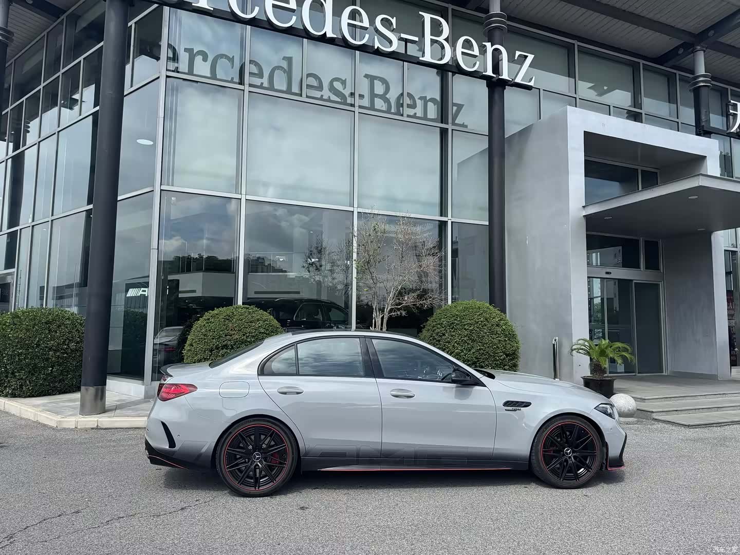 Mercedes-Benz C-Class, 2025 27