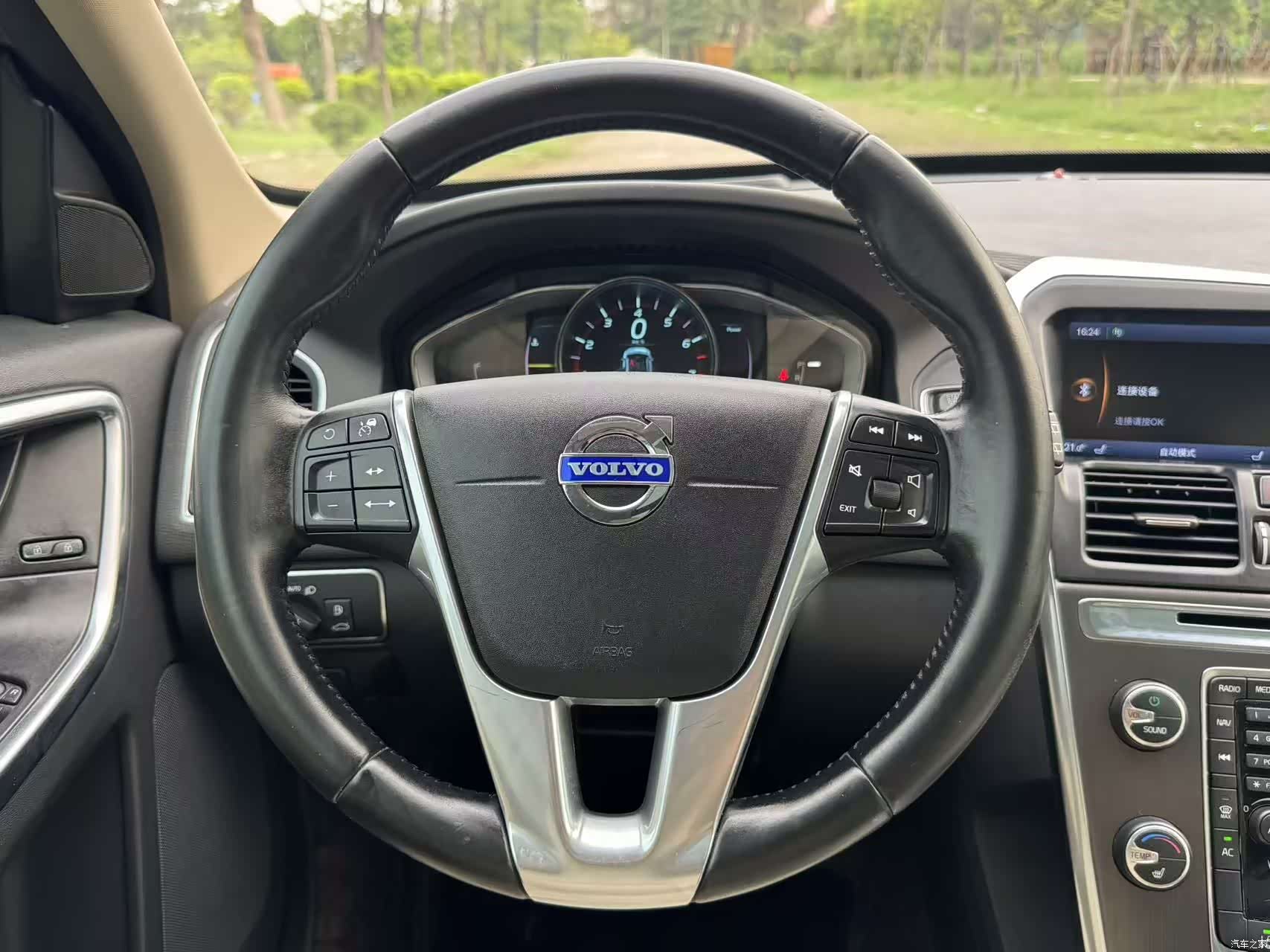 Volvo XC60, 2014 15