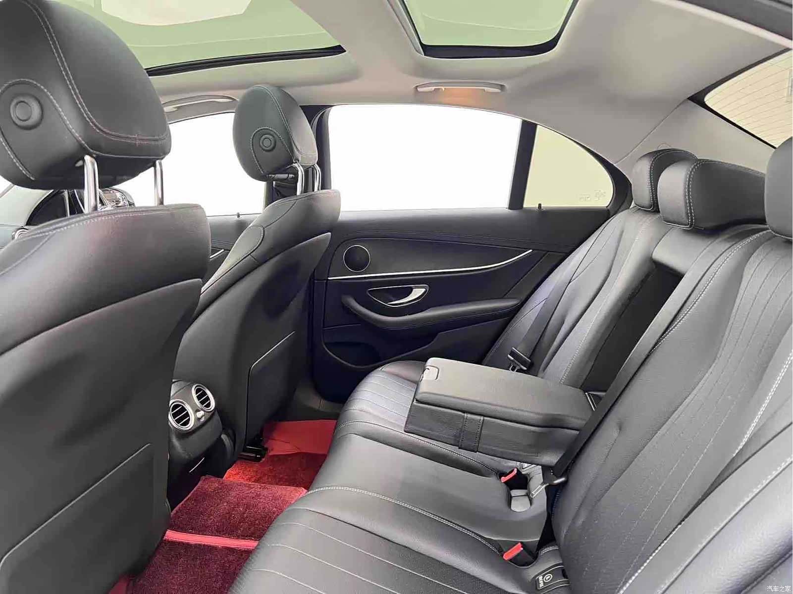 Mercedes-Benz E-Class, 2024 11