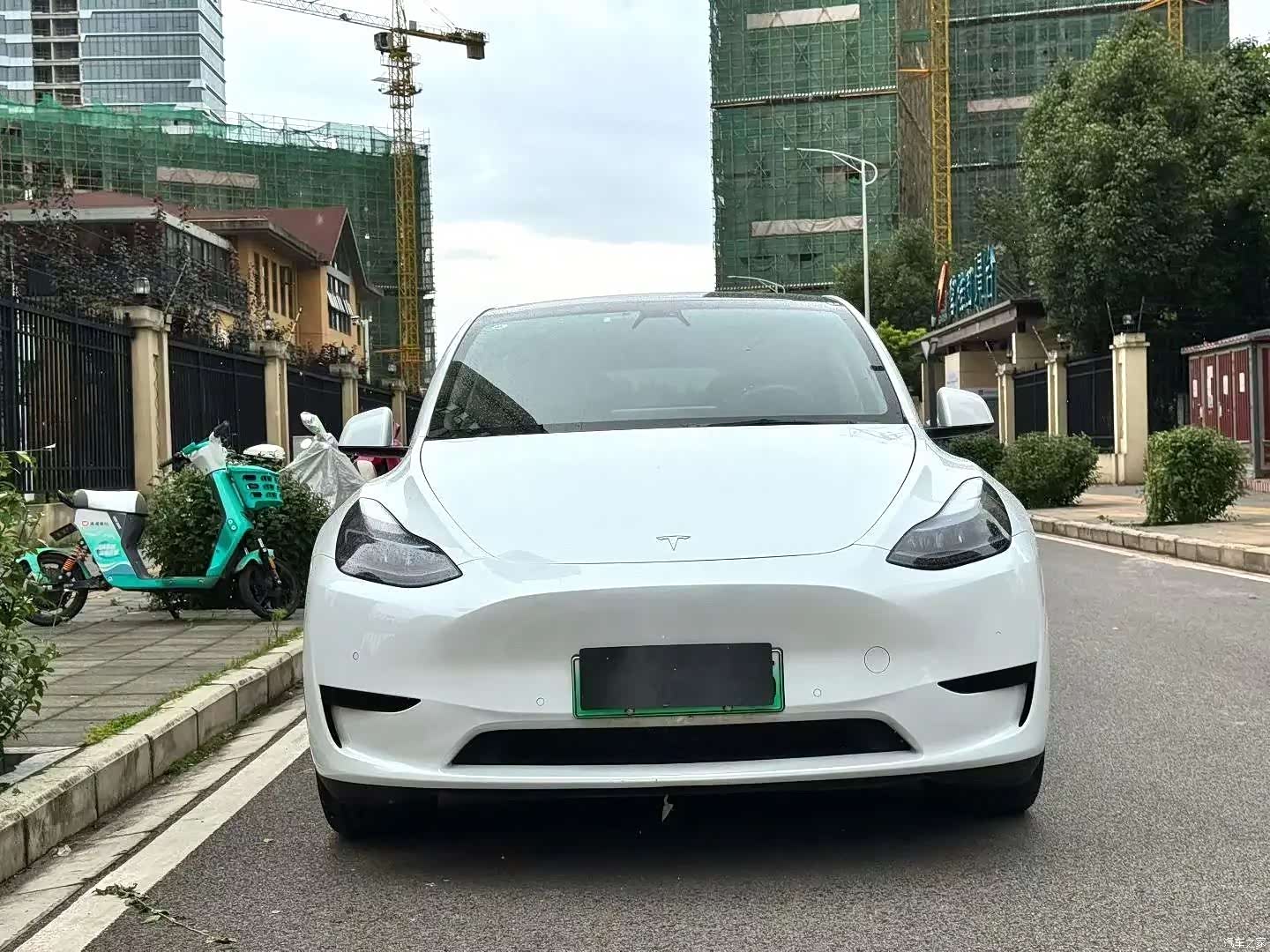 Tesla Model Y, 2022 1
