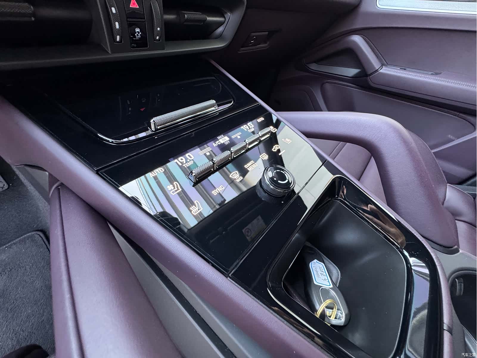 Porsche Cayenne, 2025 12