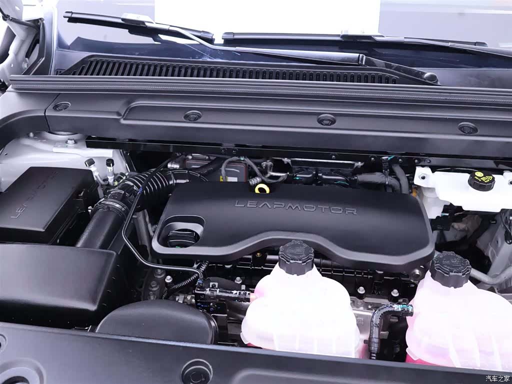 Leapmotor C10, 2025 24