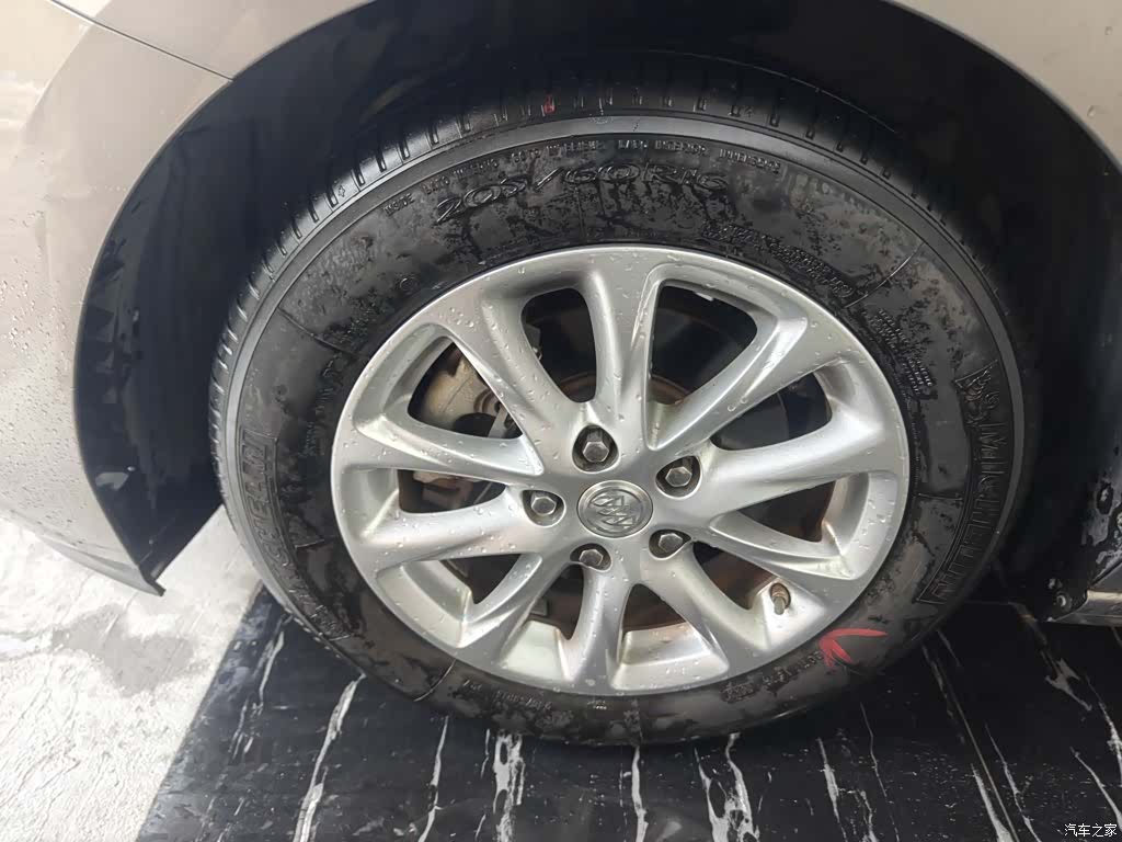 Buick GL6, 2018 23