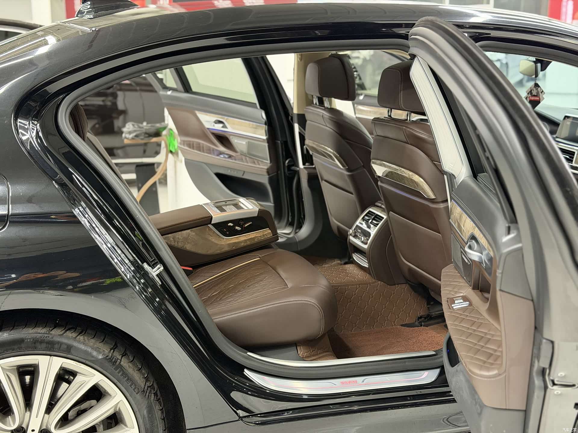 BMW 7 Series, 2020 10
