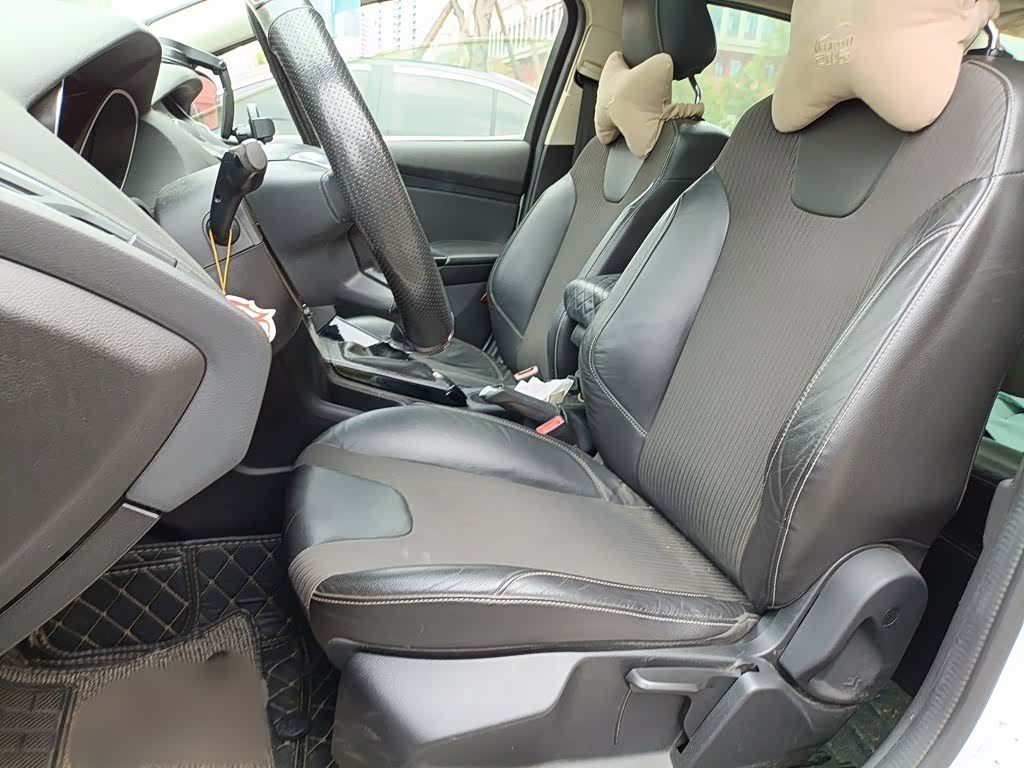 Ford Focus, 2014 8