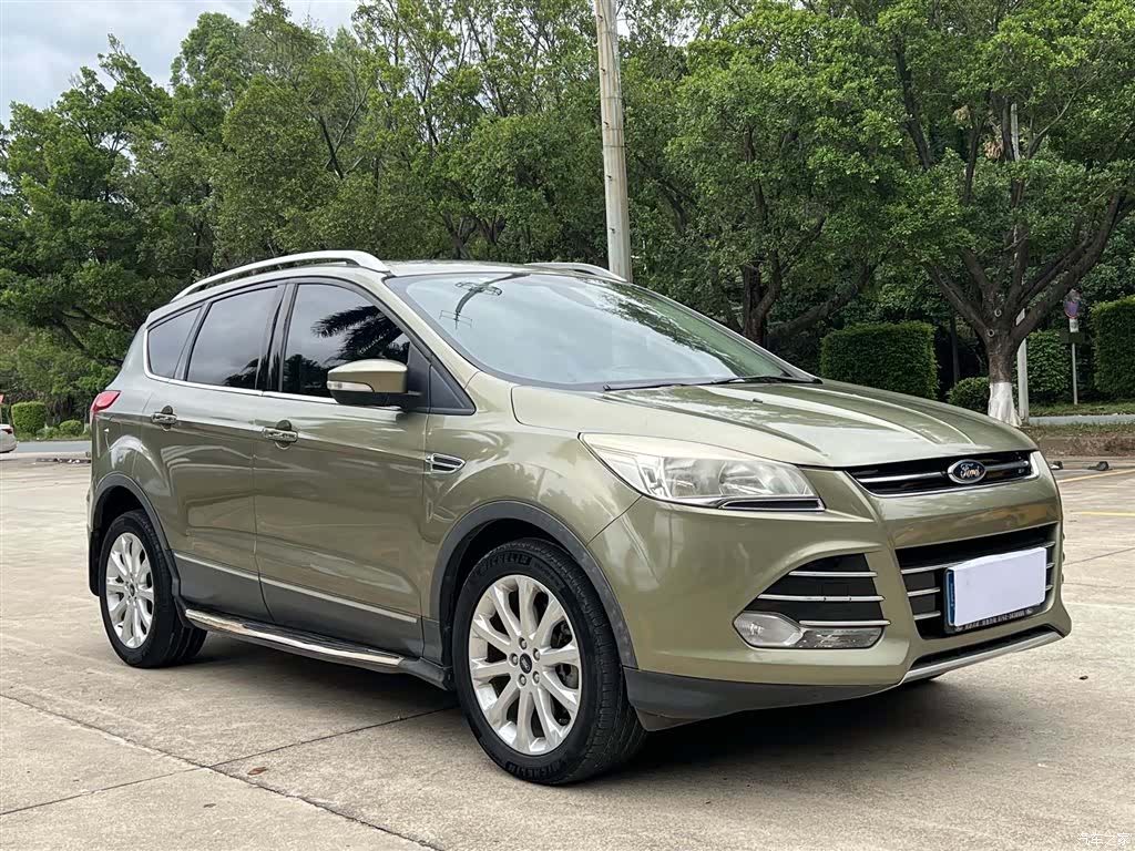 Ford Kuga, 2015 3