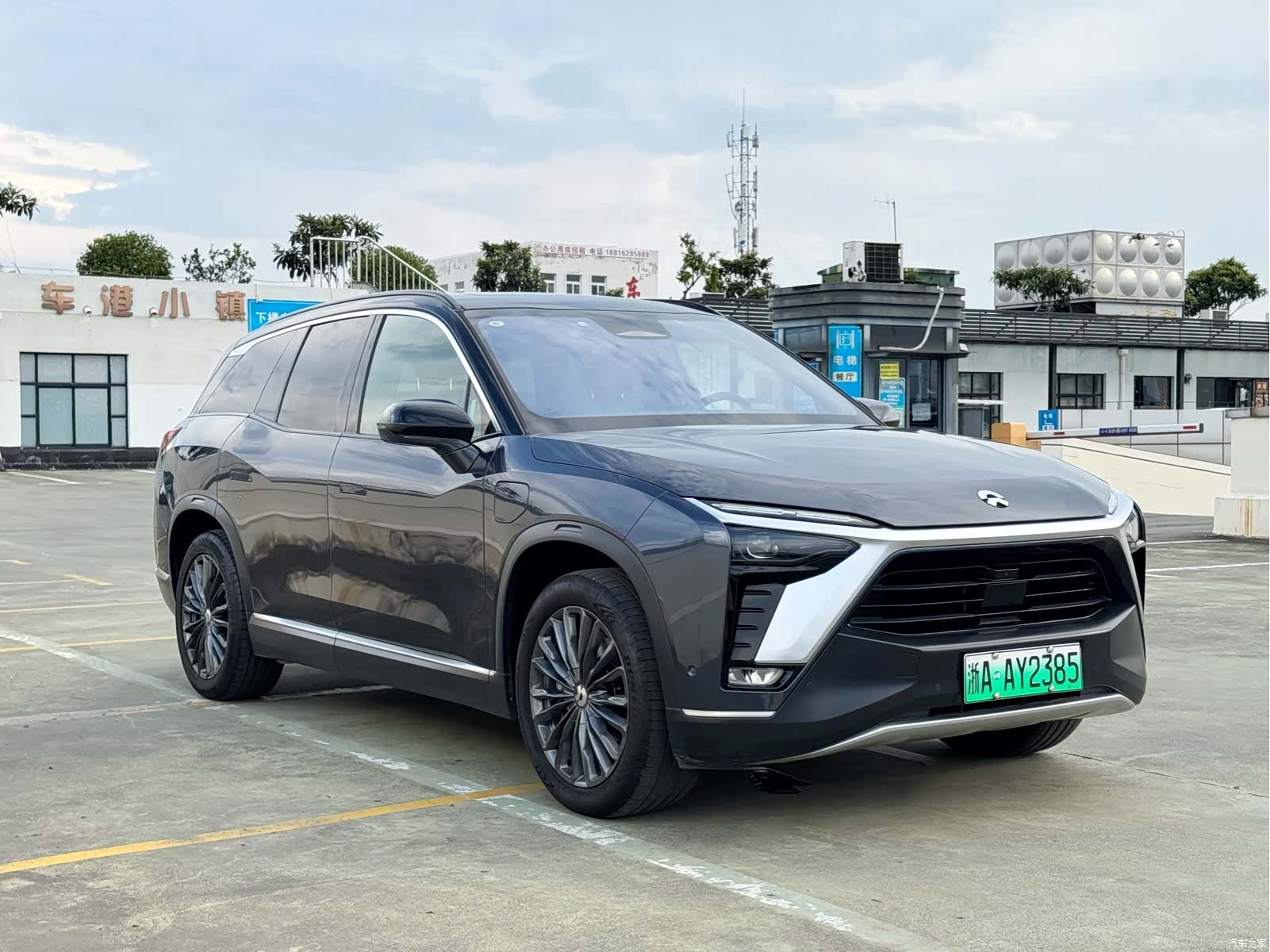NIO ES8, 2022 3