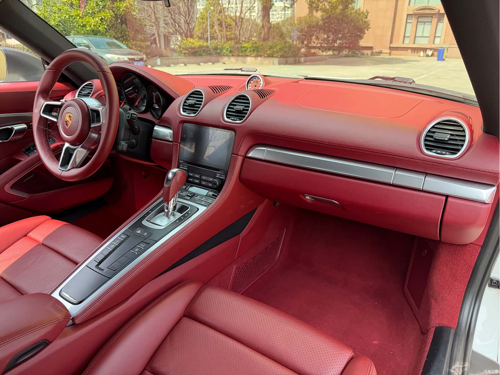 Porsche Cayman, 2019 10