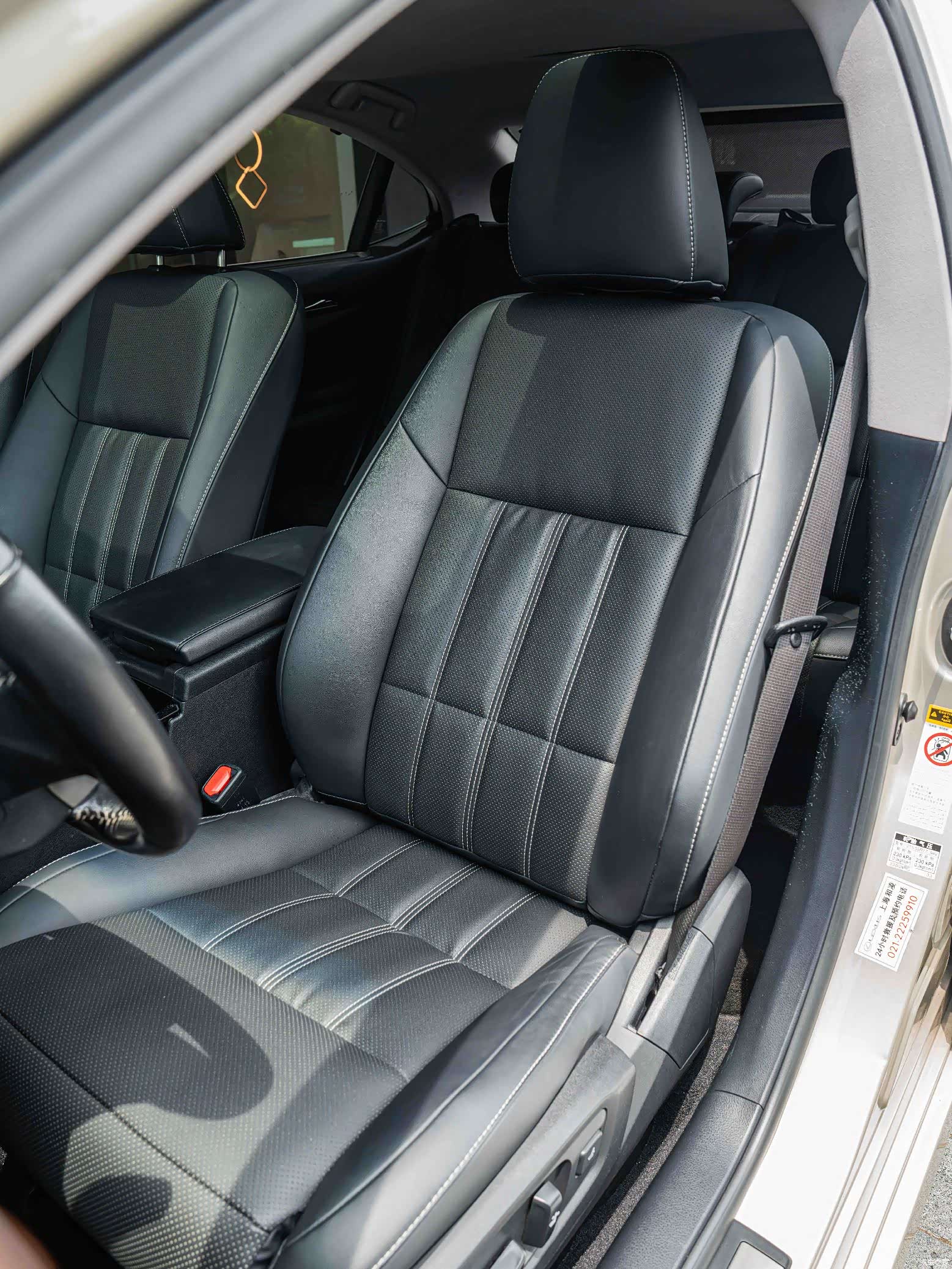 Lexus ES, 2016 10