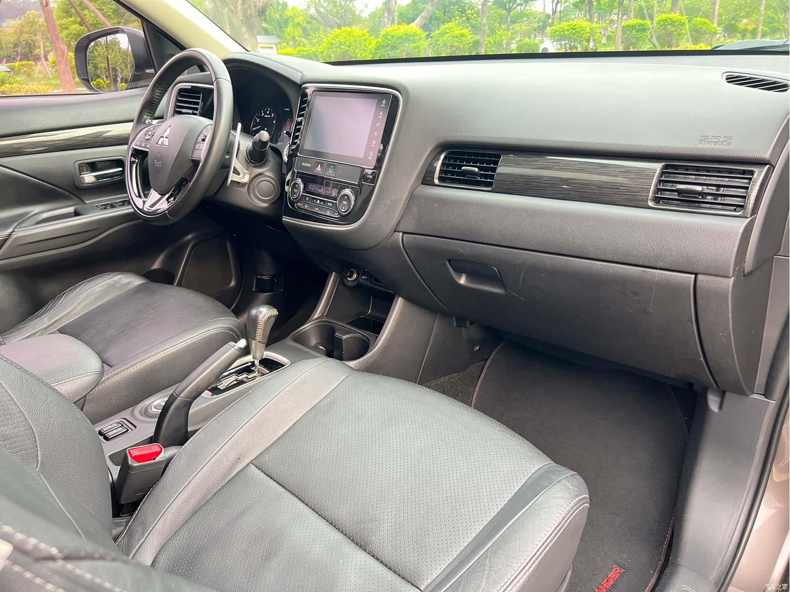 Mitsubishi Outlander, 2017 16