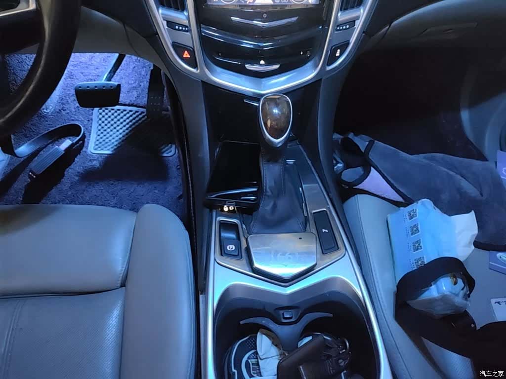 Cadillac SRX, 2015 14