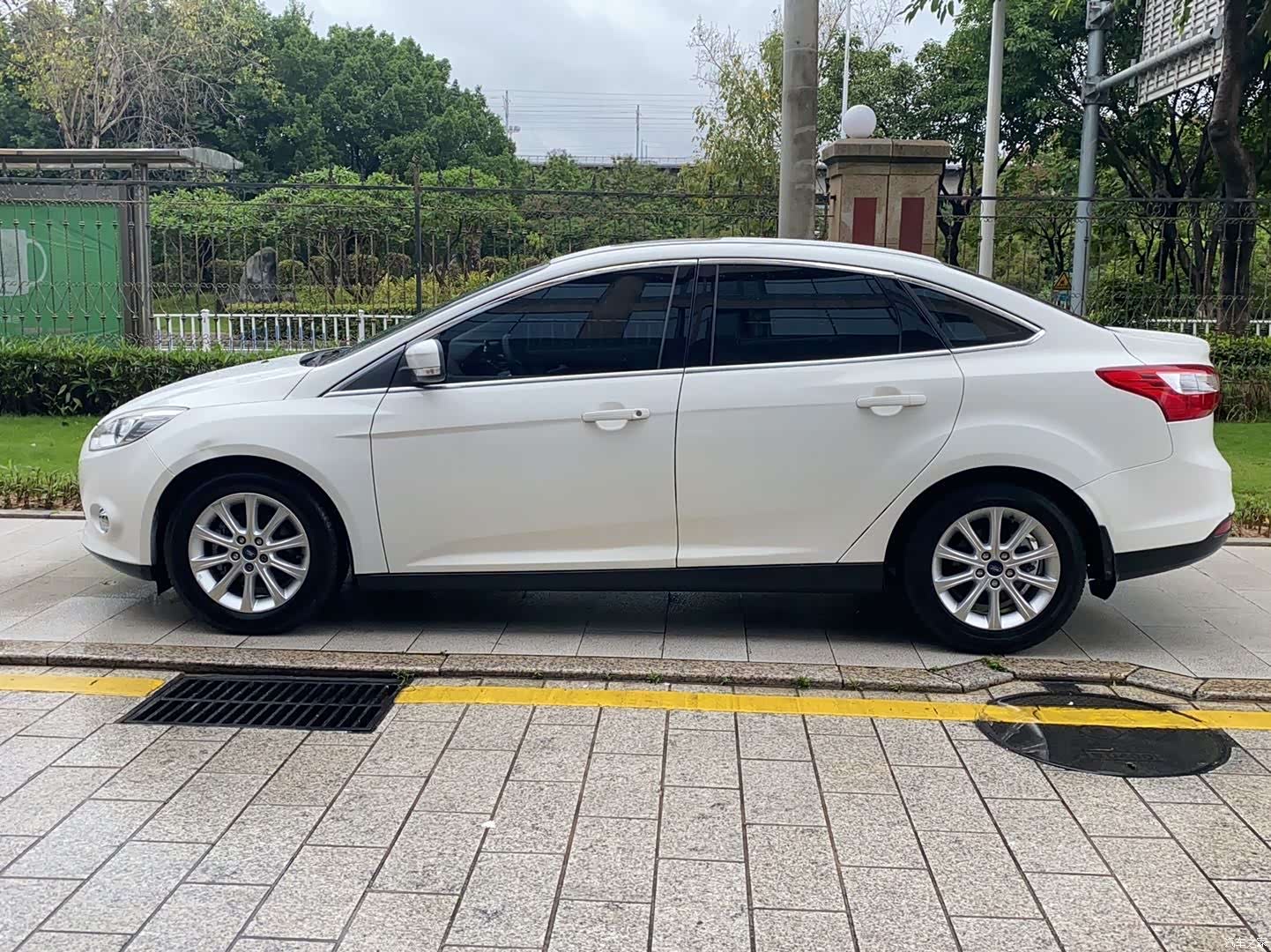 Ford Focus, 2014 7