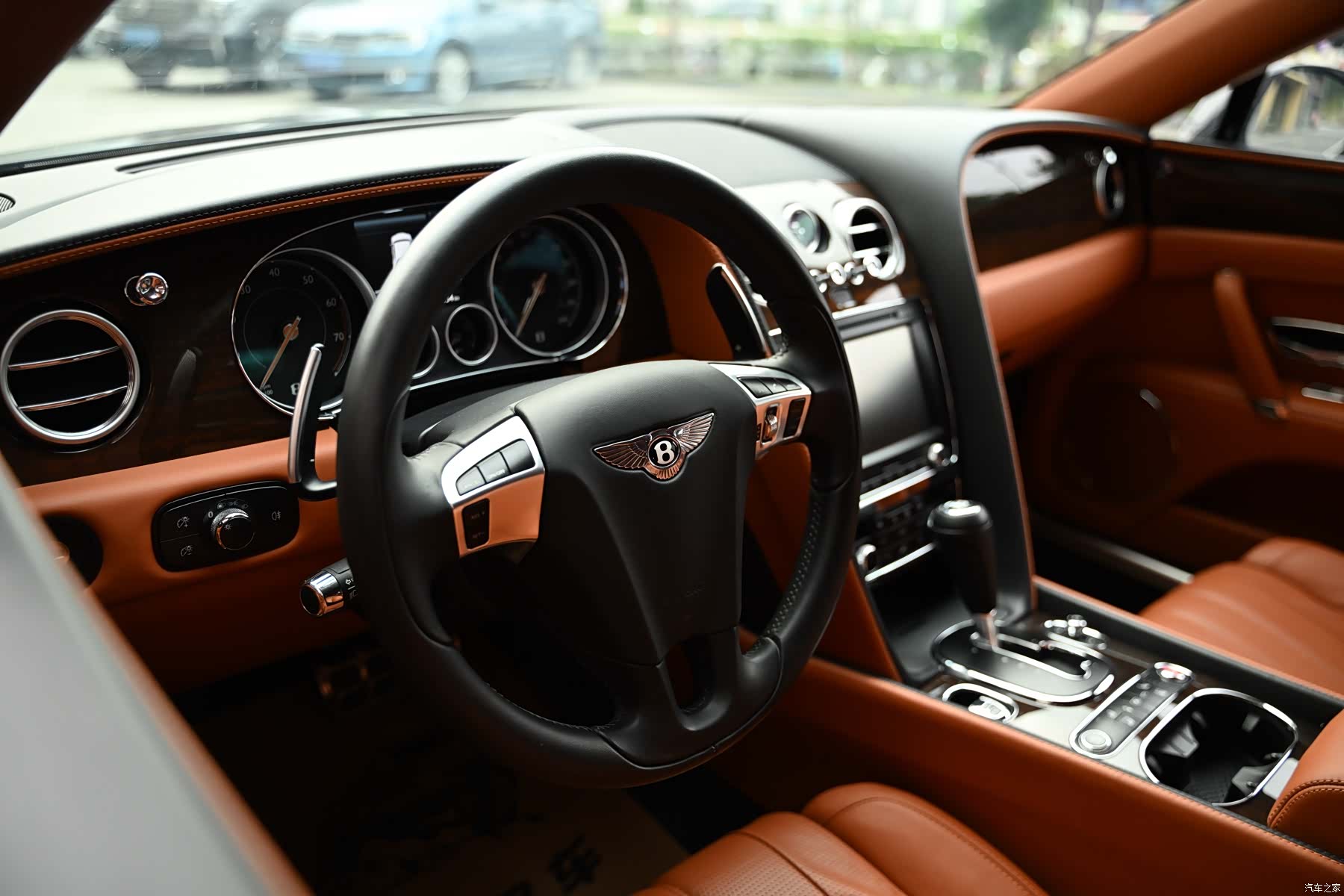 Bentley Flying Spur, 2017 9