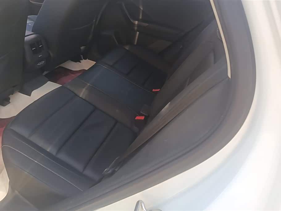 Volkswagen T-ROC exploring Songs