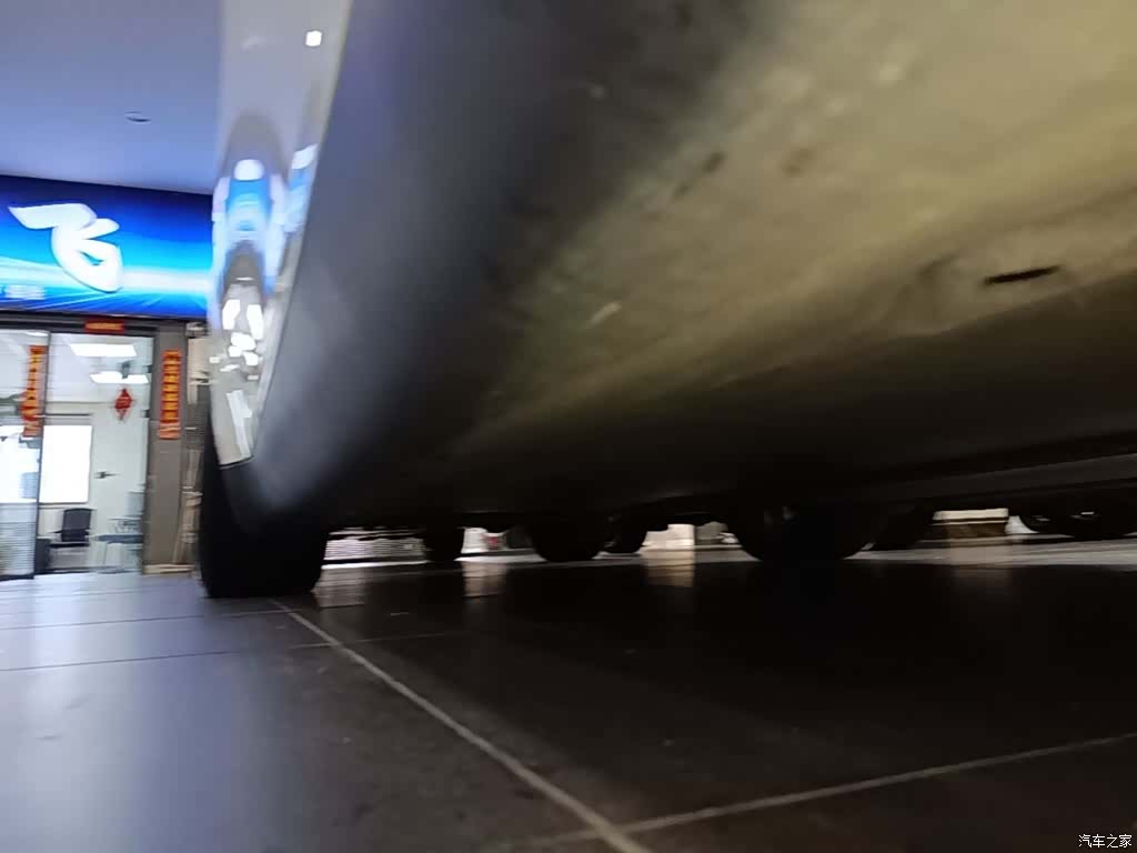Tesla Model Y, 2023 21