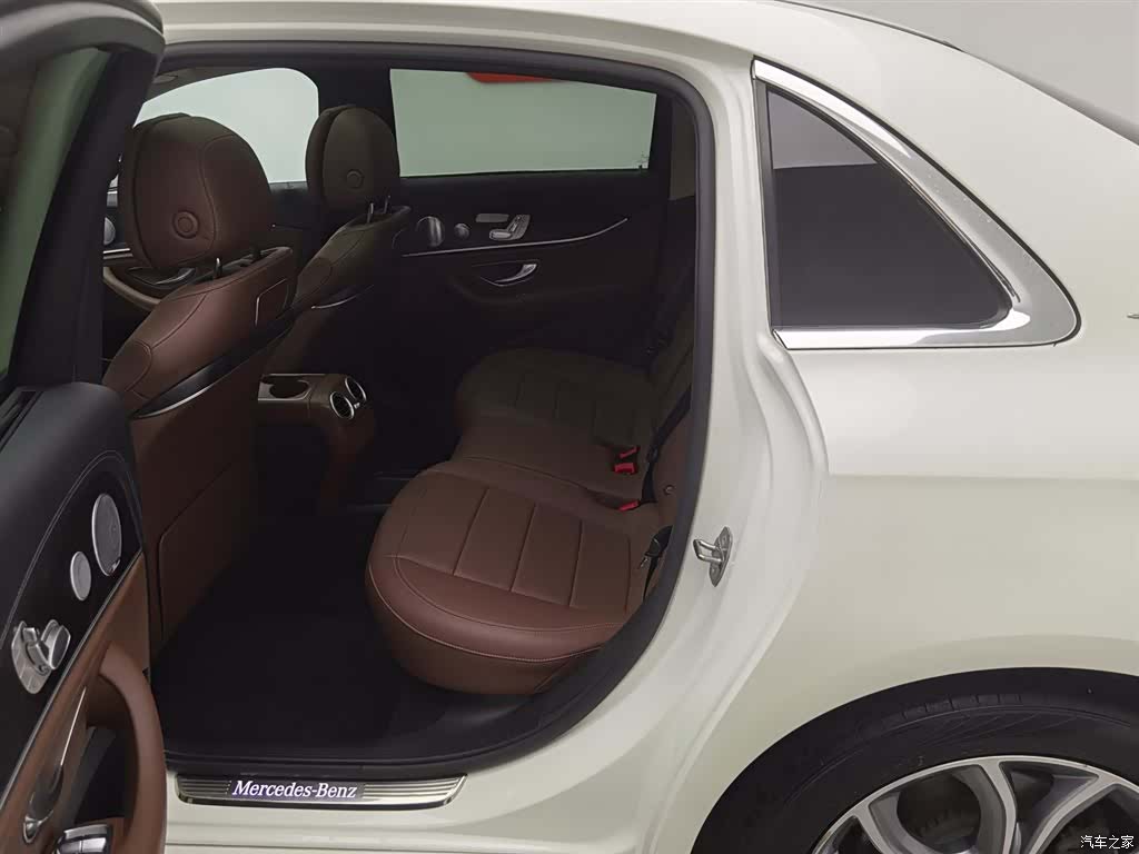 Mercedes-Benz E-Class, 2019 15