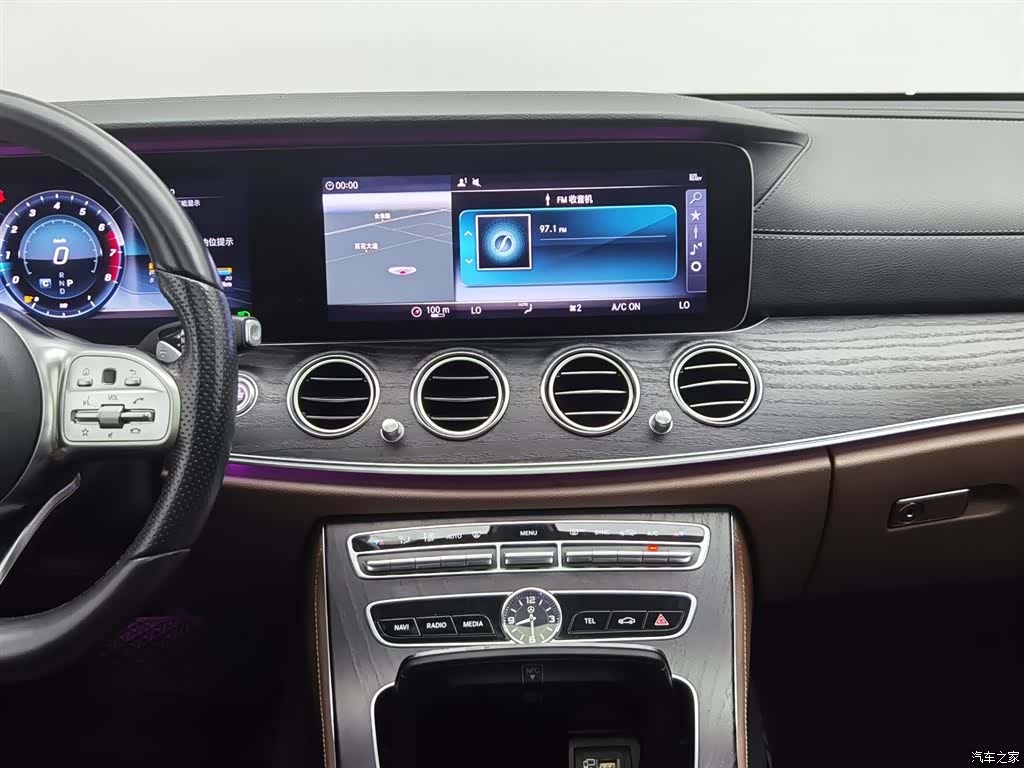 Mercedes-Benz E-Class, 2019 12